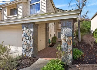 Photo #2: 41128526 Listing 