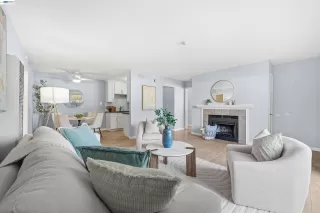 Photo #2: 41128576 Listing