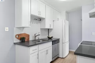 Photo #6: 41128576 Listing