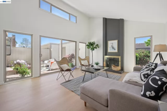 MLS: 41128587 Condo For Sale