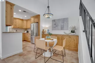 Photo #6: 41128643 Listing