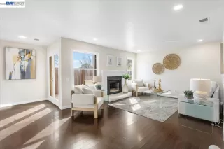 Photo #5: 41128670 Listing 