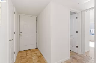 Photo #6: 41128767 Listing