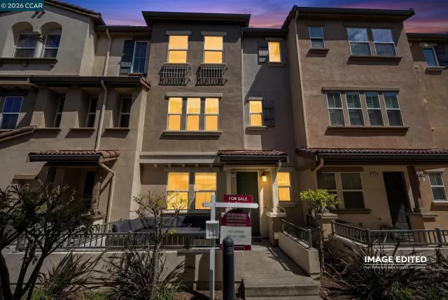 MLS: 41128879 Condo For Sale