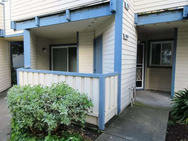 MLS: 41128927 Condo For Sale