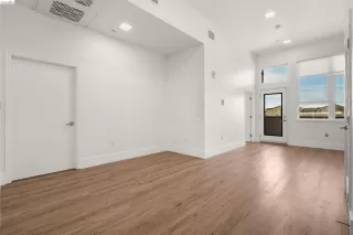 Photo #6: 41128940 Listing 