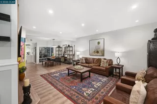 Photo #2: 41128952 Listing