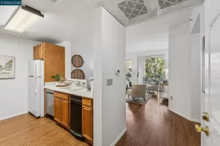 Photo #5: 41128966 Listing