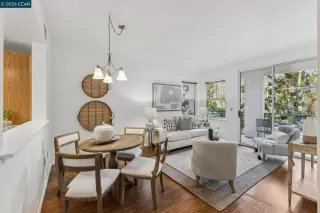 Photo #6: 41128966 Listing