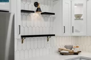 Photo #6: 41128993 Listing