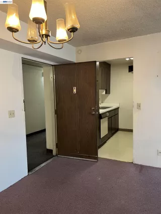 Photo #2: 41129239 Listing 