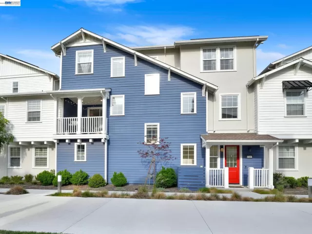 MLS: 41129252 Condo For Sale