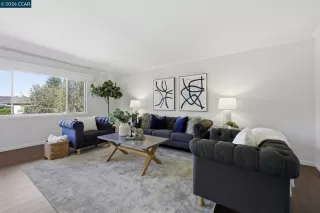 Photo #2: 41129302 Listing 