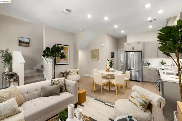 MLS: 41129397 Condo For Sale