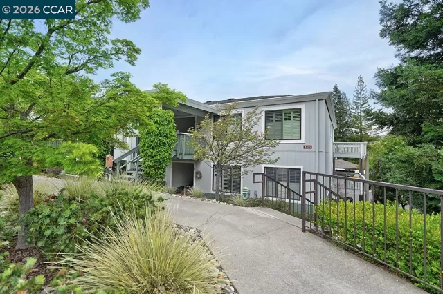 MLS: 41129419 Condo For Sale