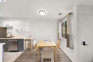 Photo #5: 41129459 Listing 