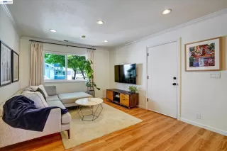 Photo #4: 41129460 Listing