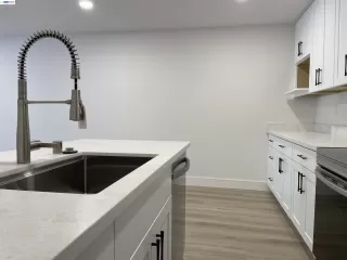 Photo #5: 41129491 Listing