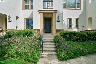 More Details about MLS # 41129495 : 118 SELBY LN # 4