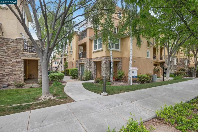 MLS: 41129497 Condo For Sale