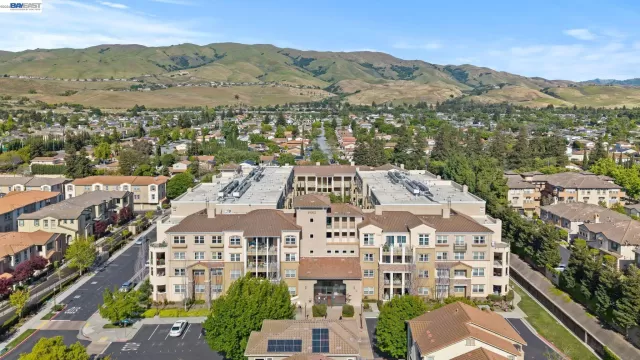 MLS: 41129516 Condo For Sale