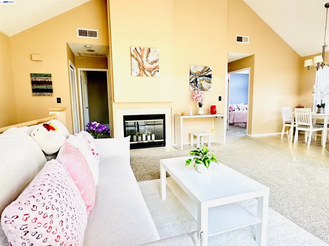 MLS: 41129519 Condo For Sale