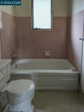 Photo #6: 41129575 Listing