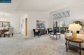 Photo #6: 41129588 Listing