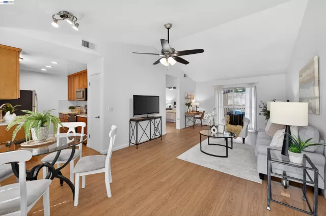 MLS: 41129592 Condo For Sale