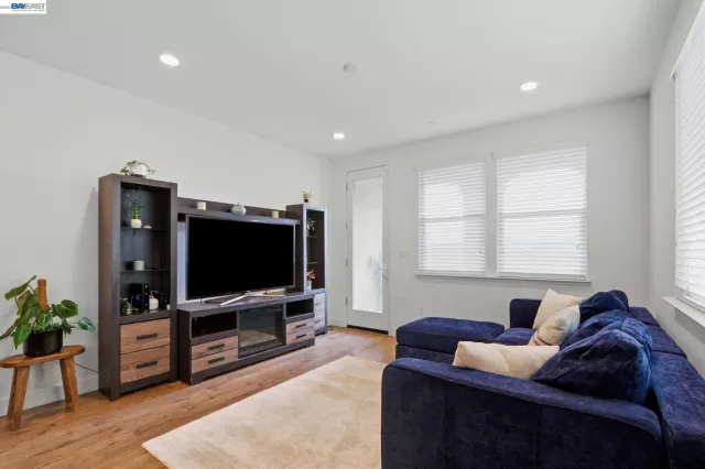 MLS: 41129638 Condo For Sale