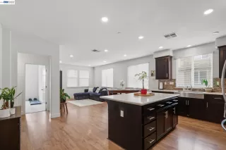 Photo #1: 41129638 Listing 