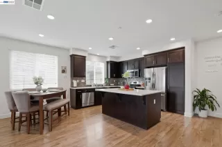 Photo #2: 41129638 Listing 