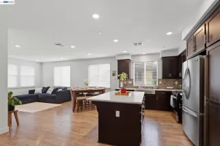 Photo #5: 41129638 Listing 