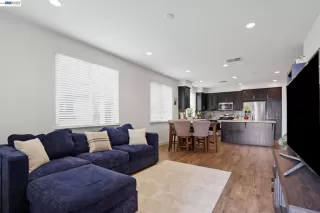 Photo #6: 41129638 Listing 