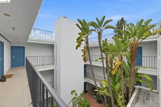 Photo #6: 41129677 Listing