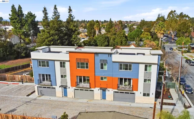 MLS: 41129680 Condo For Sale