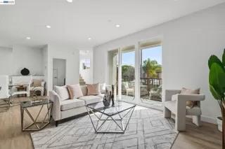 Photo #6: 41129680 Listing