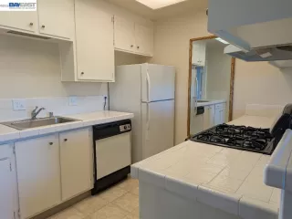 Photo #6: 41129688 Listing 