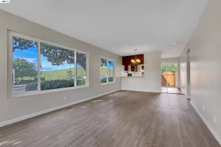 Photo #5: 41129731 Listing 