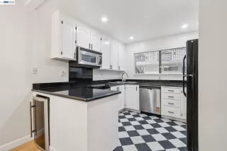 Photo #6: 41129762 Listing