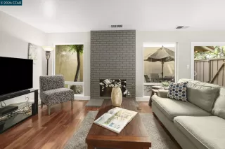 Photo #6: 41129806 Listing