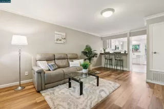 Photo #2: 41129814 Listing