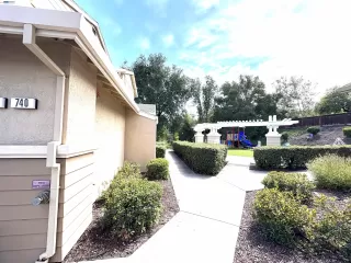 Photo #2: 41129832 Listing