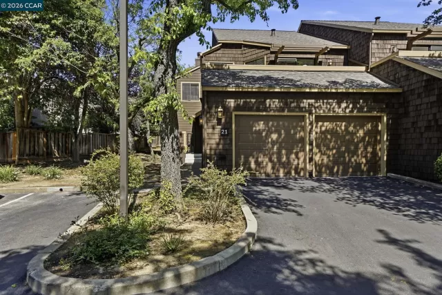 MLS: 41129932 Condo For Sale