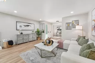 Photo #6: 41129935 Listing