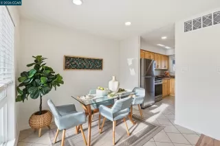 Photo #5: 41129938 Listing