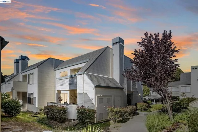 MLS: 41129973 Condo For Sale