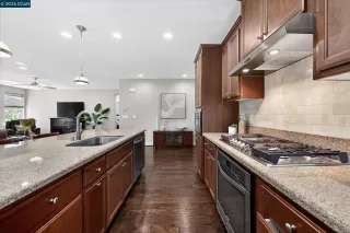 Photo #6: 41129981 Listing