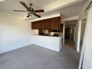 Photo #6: 41129984 Listing