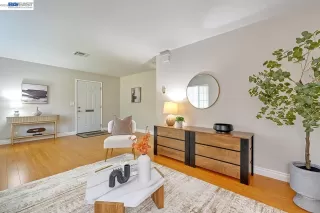 Photo #3: 41130026 Listing